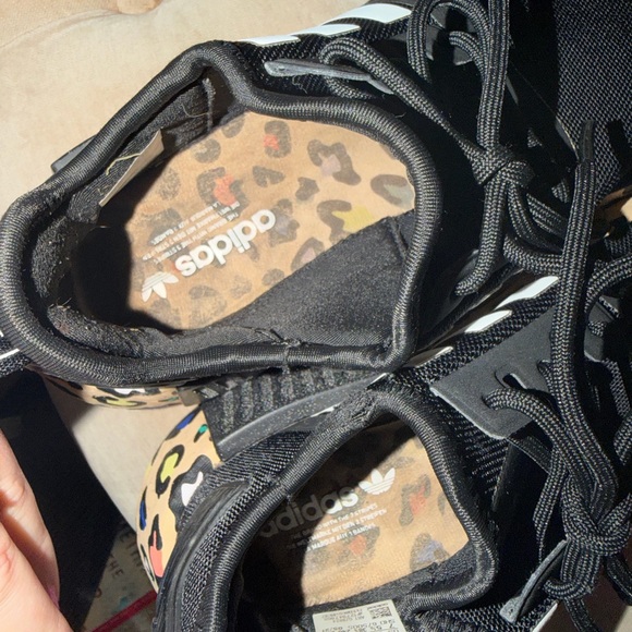 Adidas NMD R1 Black Sneakers with Colorful Leopard Sole - Picture 5 of 5